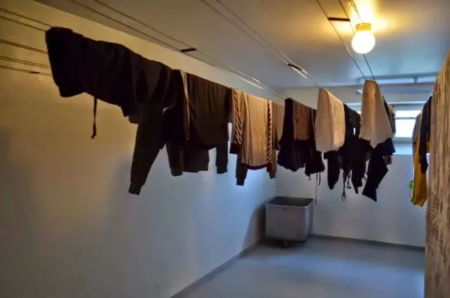 Harus Cuci Baju Malam Hari Karena Kesibukan? Ini 5 Trik Biar Tetap Wangi dan Nggak Jamuran 10