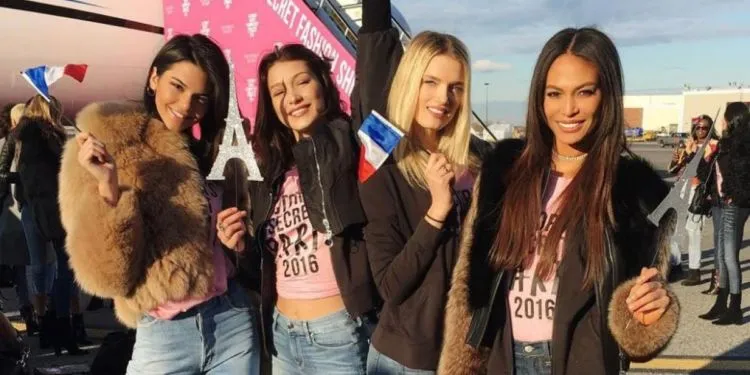 Menyambut Kemeriahan Penuh Gegap Gempita Victoria's Secret Fashion Show 2018, Simak 8 Fakta Menarik di Baliknya! 12