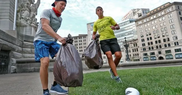 4 Fakta Soal Olahraga 'Plogging'. Nggak Hanya Sehat, Olahraga Ini Juga Bikin Lingkungan Bersih 5