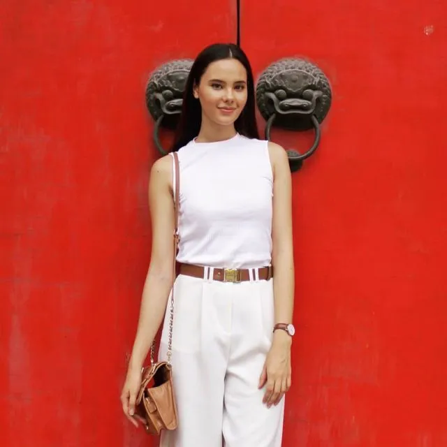 Pesona Catriona Gray sang Miss Universe 2018 dalam Berbagai Tampilan. Nyaris Tanpa Cela! 19