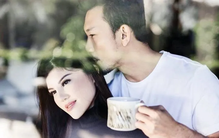 7 Seleb yang Juara Bikin Baper di Tahun 2018. Kisah Mereka Pasti Bikin Hati Bergetar Nggak Karuan~ 11