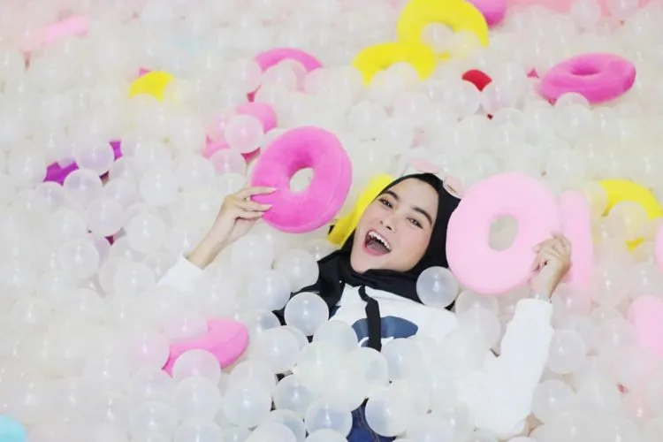Ada Pantai di Tengah Kota di Wahana 'This Is Me', Surganya Pecinta Selfie di Bandung. Keren Banget Nih! 17