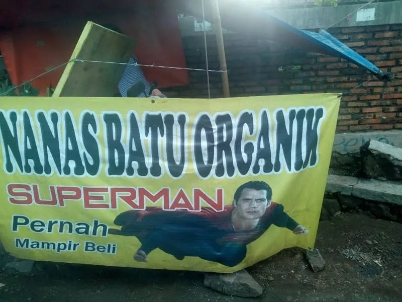 Bukannya Kasih Petunjuk, 17 Spanduk dan Tulisan ini Malah Bikin yang Baca Kebingungan. Ngelawak nih~ 19