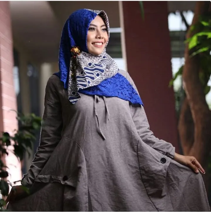 10 Ide Variasi Hijab Brokat Ciamik Buat Kondangan. Manisnya~ 16