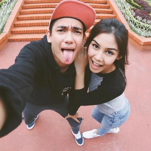 9 Kisah Cinta Paling Baper Sepanjang 2018 Ini Bukti Kalau Cinta Selalu Punya Manis Pahitnya Sendiri 17