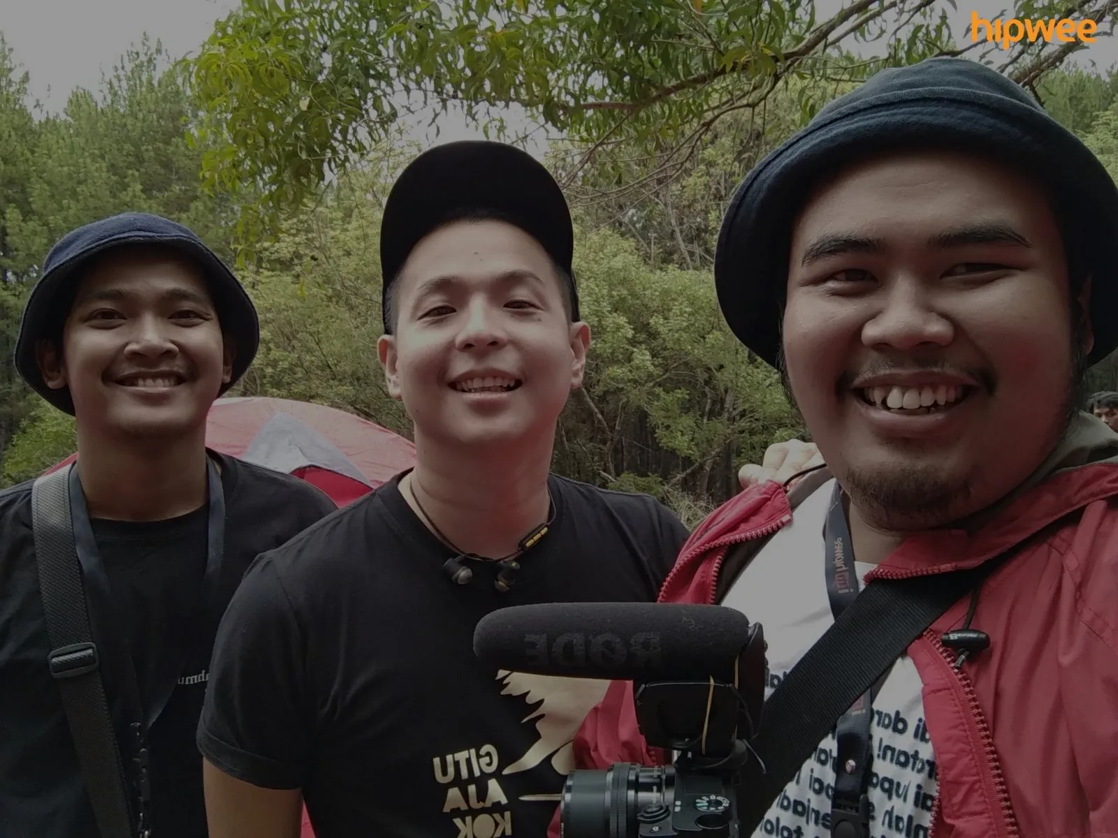 Ngobrol Santai Bareng Ernest Prakasa di Hutan Pinus, dari Dunia Komedi Sampai Film Milly & Mamet 6