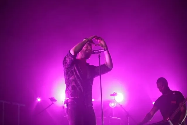 Hangat dan Romantis dari Calum Scott Lewat Konser