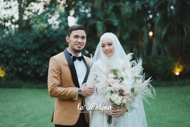 Menilik Perjalanan Kisah Lindswell Kwok dan Ahmad Hulaefi. Teman tapi Menikah Versi Atlet Wushu Nih 8