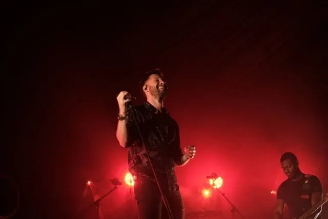 Hangat dan Romantis dari Calum Scott Lewat Konser