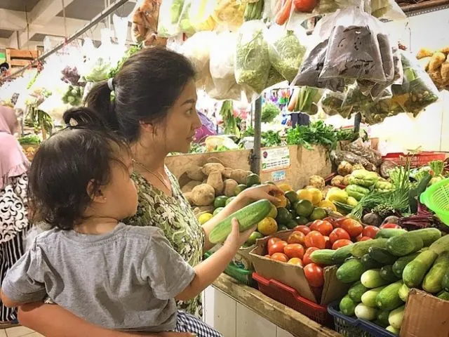 7 Tips untukmu yang Mau Belanja di Pasar Tradisional tapi Nggak Jago Nawar, Takut Ketipu :( 8