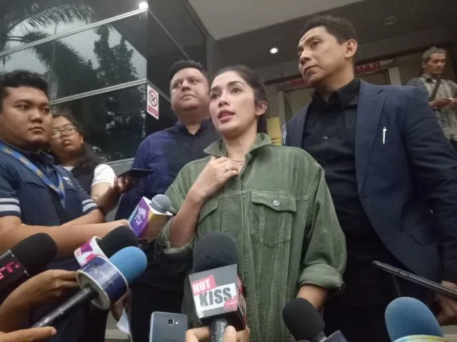 Ussy Sulistiawaty Jujur Sama Anak Soal Kasus Perundungan Mereka. Kelas Sih Cara Mendidiknya! 3