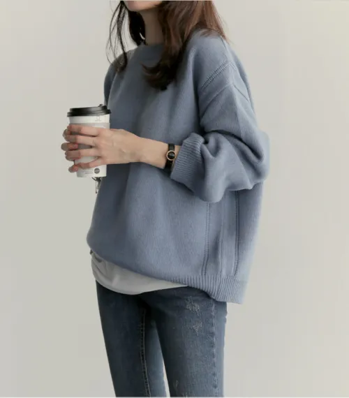 10 Jenis Baju yang Dimiliki Sejuta Umat Wanita, Tapi Entah Kenapa Kamu Tetap Demen Memakainya 18