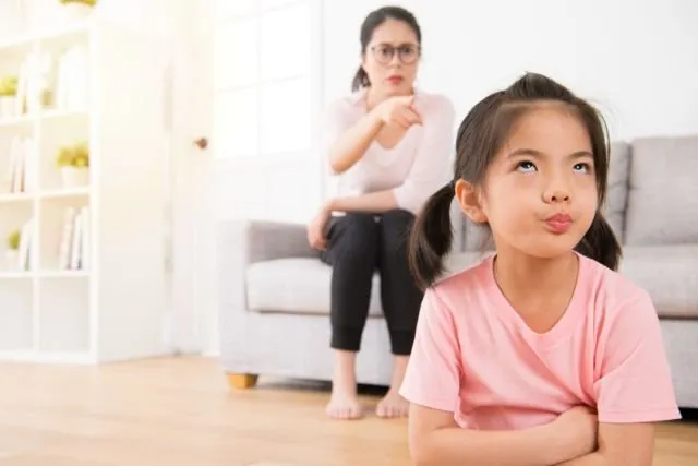 Saat Jarak Membelenggu, 6 Hal Kecil Tentang Ayah Ini Selalu Bikin Kamu Rindu 8