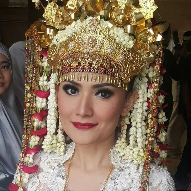 Trivia Bunga Melati, si Puspa Bangsa yang Dikenal Sebagai Aksesori Wajib Pengantin Tradisional Indonesia 13