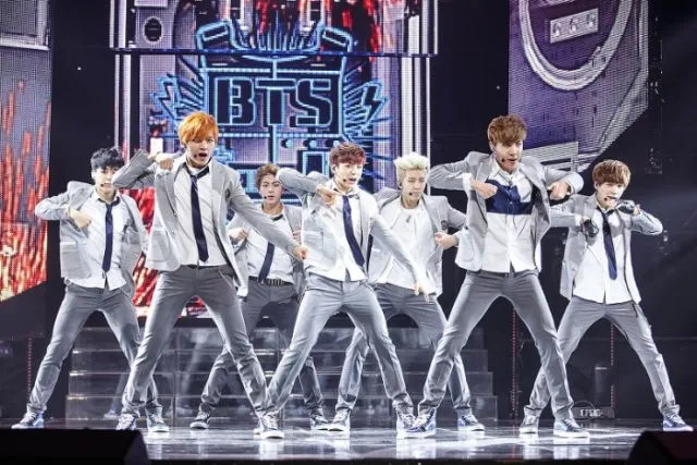 Bukan Cuma Soal Operasi Plastik aja, ini 12 Potret Betapa Beratnya Jadi Idol di Korea 14