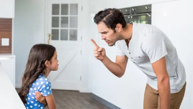 Saat Jarak Membelenggu, 6 Hal Kecil Tentang Ayah Ini Selalu Bikin Kamu Rindu 9