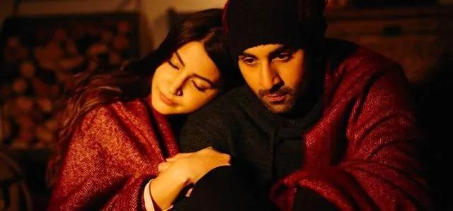12 Scene Romantis Ala India yang Nggak Kalah Bikin