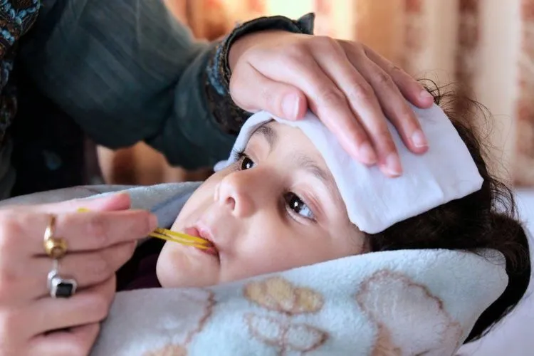 8 Solusi Mengatasi Anak Demam tanpa Banyak Drama. Para Ibu Baru Wajib Baca 10