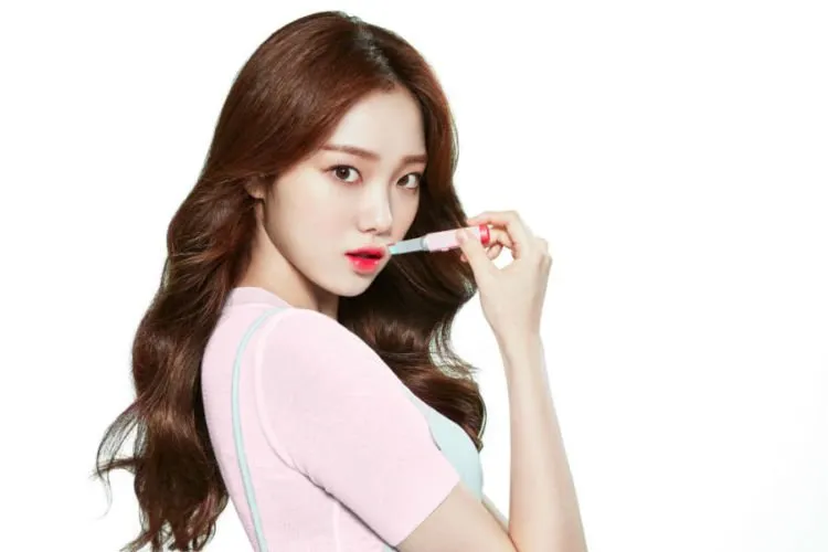 6+ Siasat Make-up Cepat Ala Korea yang Bisa Ubah Penampilanmu Bak Remaja Meski Umur Sudah Kepala Dua 14