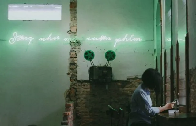 Selain Bikin Video Trailer, Inilah 6 Hal yang Bisa Cewek Lakukan Saat Nunggu Balasan Chat Pacar 6