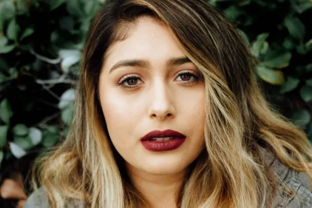 7 Panduan Pilih Warna Lipstik Disesuaikan dengan Acara. Biar Nggak Salah, Apalagi Dianggap Norak 10