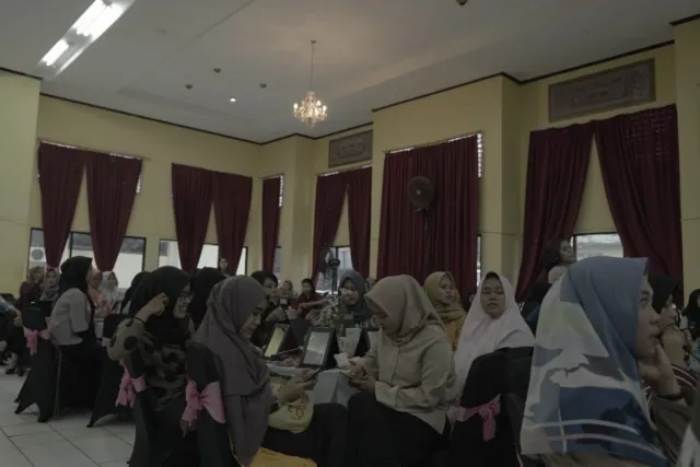 Pixy Beauty & Inspiring Talks Lampung: Belajar Makeup Bareng Andhita Irianto 7