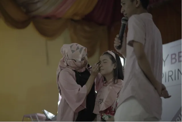 Pixy Beauty & Inspiring Talks Lampung: Belajar Makeup Bareng Andhita Irianto 8