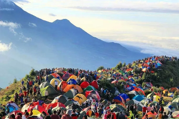 Catet, 6 Destinasi Wisata yang Sebaiknya Nggak Kamu Kunjungi di Liburan Akhir Tahun Ini! 11