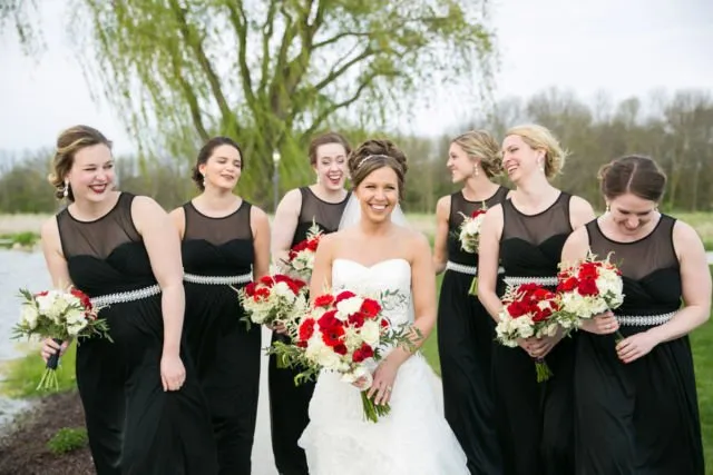 7 Fakta yang Jadi Sebenar-benarnya Alasan Kenapa Busana Bridesmaid Harus Seragam dan Kompakan 12