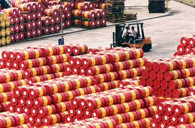 Cuma Terima Suap Rp10 Ribu, Dua Pekerja di Singapura Ini Disuruh Bayar Denda 10 M & Terancam Penjara 6