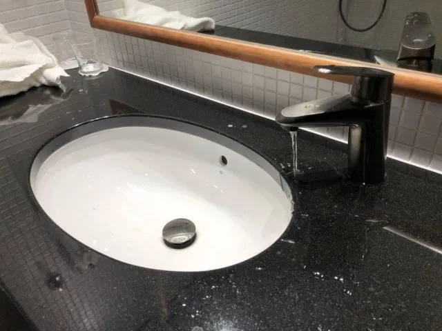 12 Desain Kamar Hotel Ini Bikin Ngelus Dada. Nggak Kebayang Gimana Rasanya Menginap di Sana :( 18