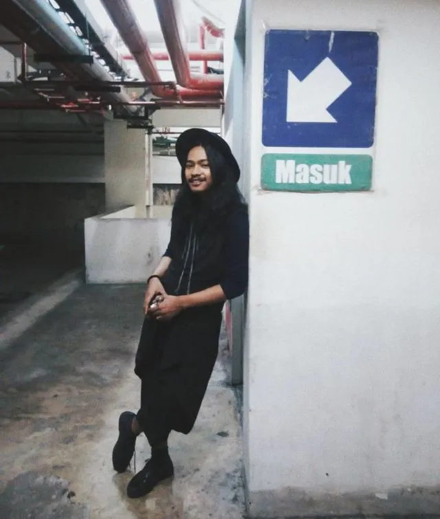 Kenalkan Umar Haen, Musisi Unik yang Bangga akan Sisi Kampungnya 11