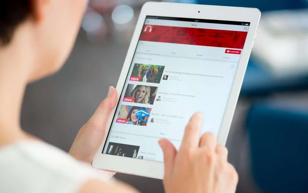 Bukan Karena Nggak Diajak YouTube Rewind, ini Alasan Fiersa Besari Enggan Disebut Youtuber 6