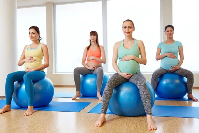 4 Manfaat Birthing Ball untuk Kehamilan & Persiapan Melahirkan. Jelas Bukan Gaya-gayaan Doang! 5