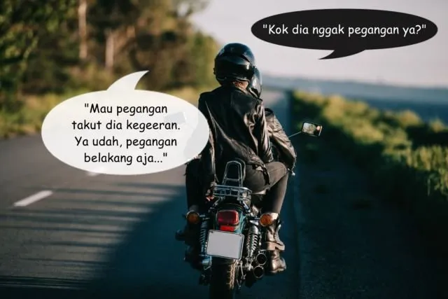 6 Perbandingan Pikiran Cowok dan Cewek Kalau Lagi Naik Motor Bareng 7