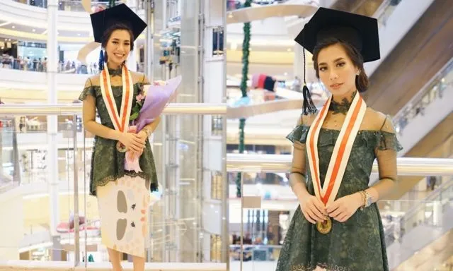 8 Kebaya Wisuda ala Selebritas Tanah Air. Cantik Elegan, Bikin Momen 'Sukses' Lebih Berkesan 16