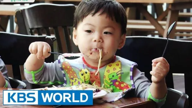 Rahasia Membiasakan Anak Makan dengan Baik. Nggak Ada Lagi Drama Menyuapi Anak Sambil Keliling Kampung 8