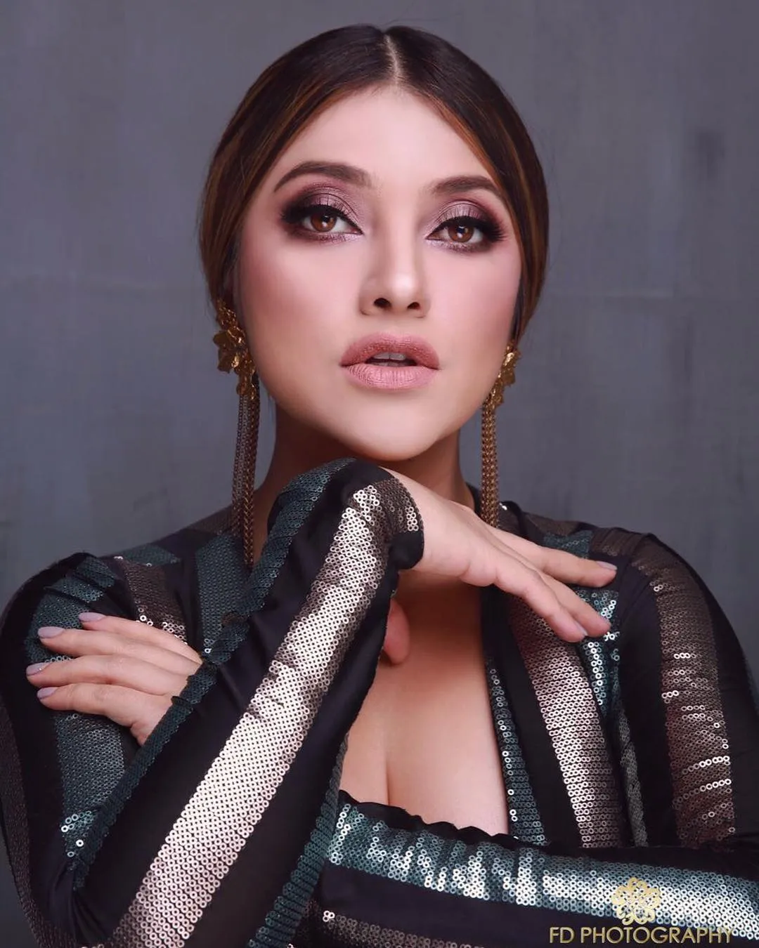 Potret Terkini Sarah Azhari, Artis Favorit Generasi 90-an yang Awet Cantik dan Mudanya 15