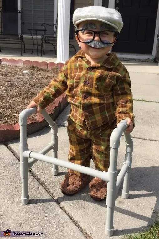 15 Potret Gemes Bayi Dandan Ala Kakek-Nenek. Lucu Banget, Jadi Pengin Punya Satu di Rumah :( 17