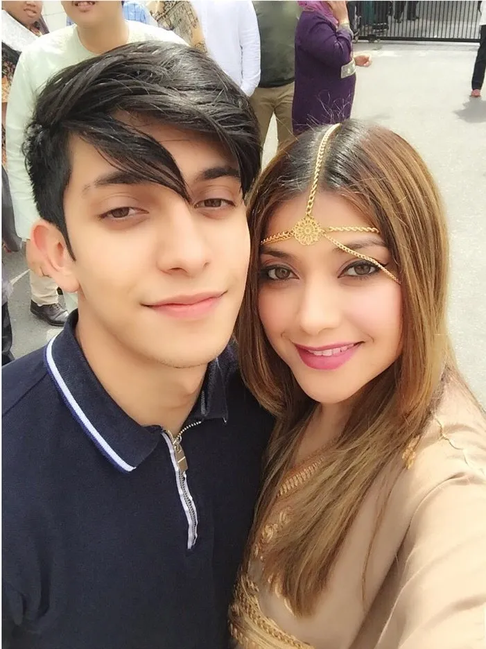 Potret Terkini Sarah Azhari, Artis Favorit Generasi 90-an yang Awet Cantik dan Mudanya 17