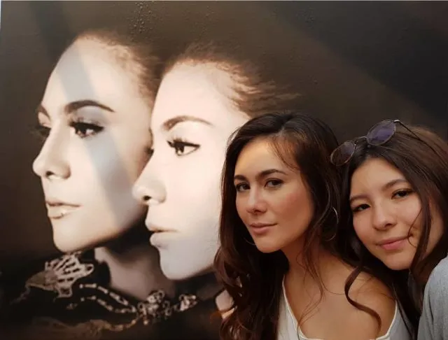 Udah Jadi Ibu-Ibu, 7 Seleb ini Masih Pantas Disebut Gadis. Ada yang Punya Anak 5! 9