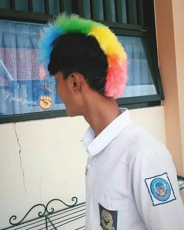 16 Adegan Absurd yang Hanya Ditemui di Kelas. Jadi Teringat Masa Nakal-Nakal Pas Masih Sekolah nih! 18