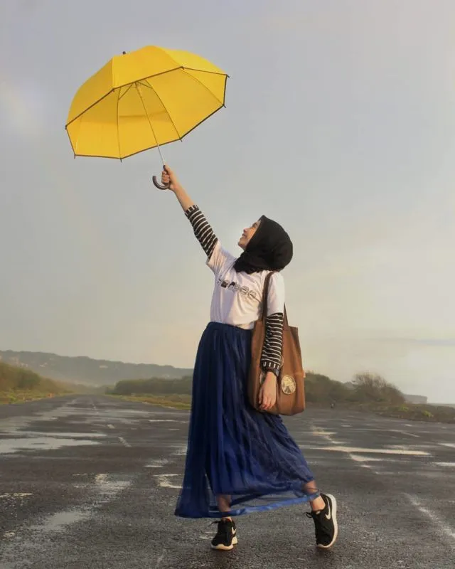 Inilah 10 Tampilan Cantik Hijaber Pakai Rok Tutu Panjang. Bisa Jadi Inspirasi Kalau Mau Jalan-Jalan 19