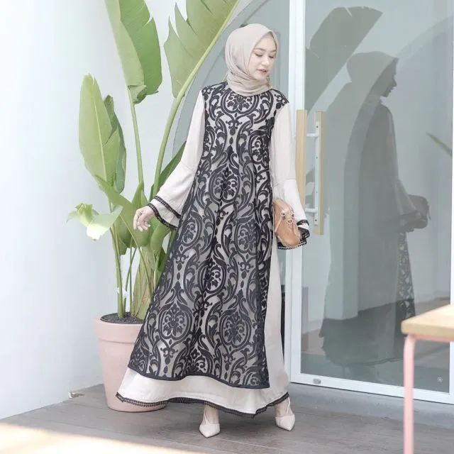 11 Padu Padan Gamis + Hijab yang Cantik untuk Kondangan. Kalau Pakai Kebaya Terus kan Bosan 17