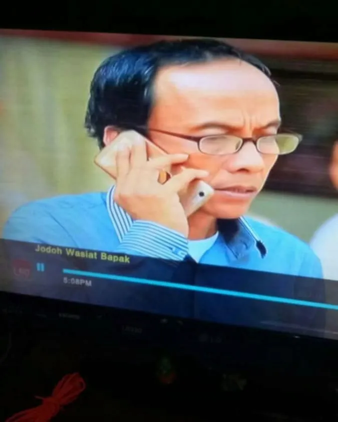 15 Potret Bapak-bapak Lawak yang Bikin Ngakakmu Awet Kayak Mendung Sore ini. Kacau, Kocak Banget! 27