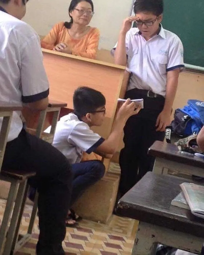 16 Adegan Absurd yang Hanya Ditemui di Kelas. Jadi Teringat Masa Nakal-Nakal Pas Masih Sekolah nih! 25