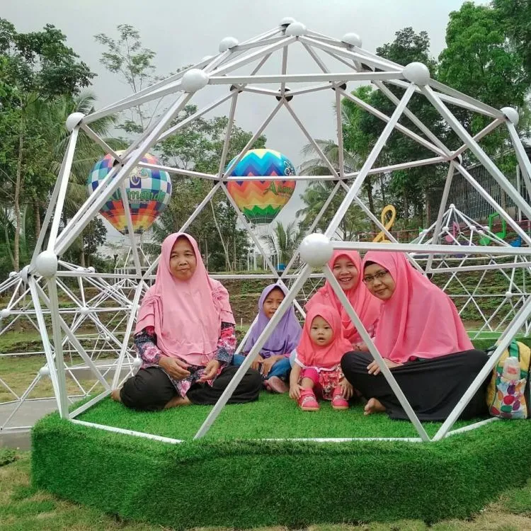Alamanda Jogja Flower Garden, Destinasi Kekinian yang Harus Kamu Kunjungi di Jogja! 12