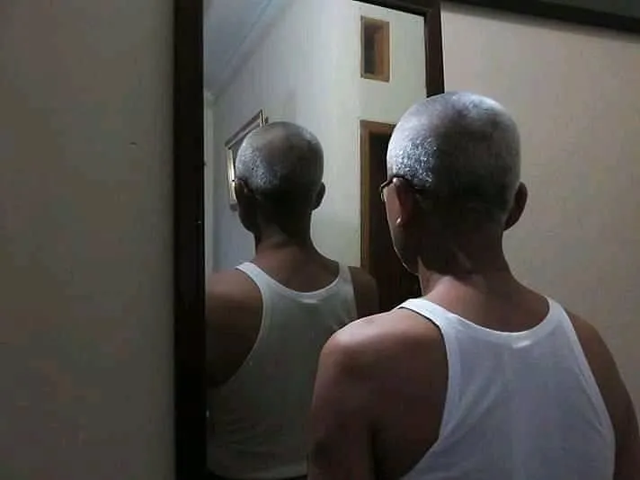 15 Potret Bapak-bapak Lawak yang Bikin Ngakakmu Awet Kayak Mendung Sore ini. Kacau, Kocak Banget! 20