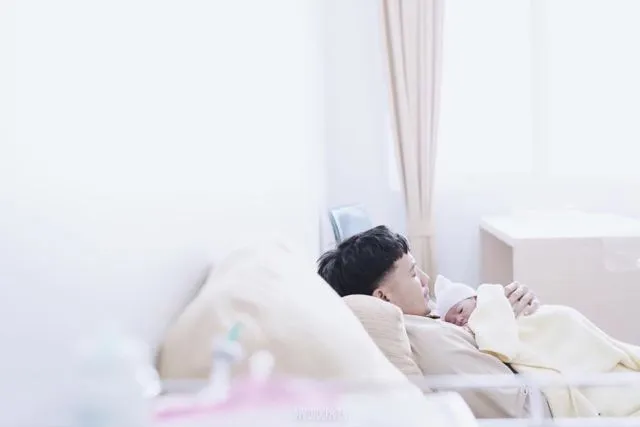 Potret Kelahiran Putri Pertama Tarra Budiman dan Gya, Pasangan Hits dan Anti Drama! 7