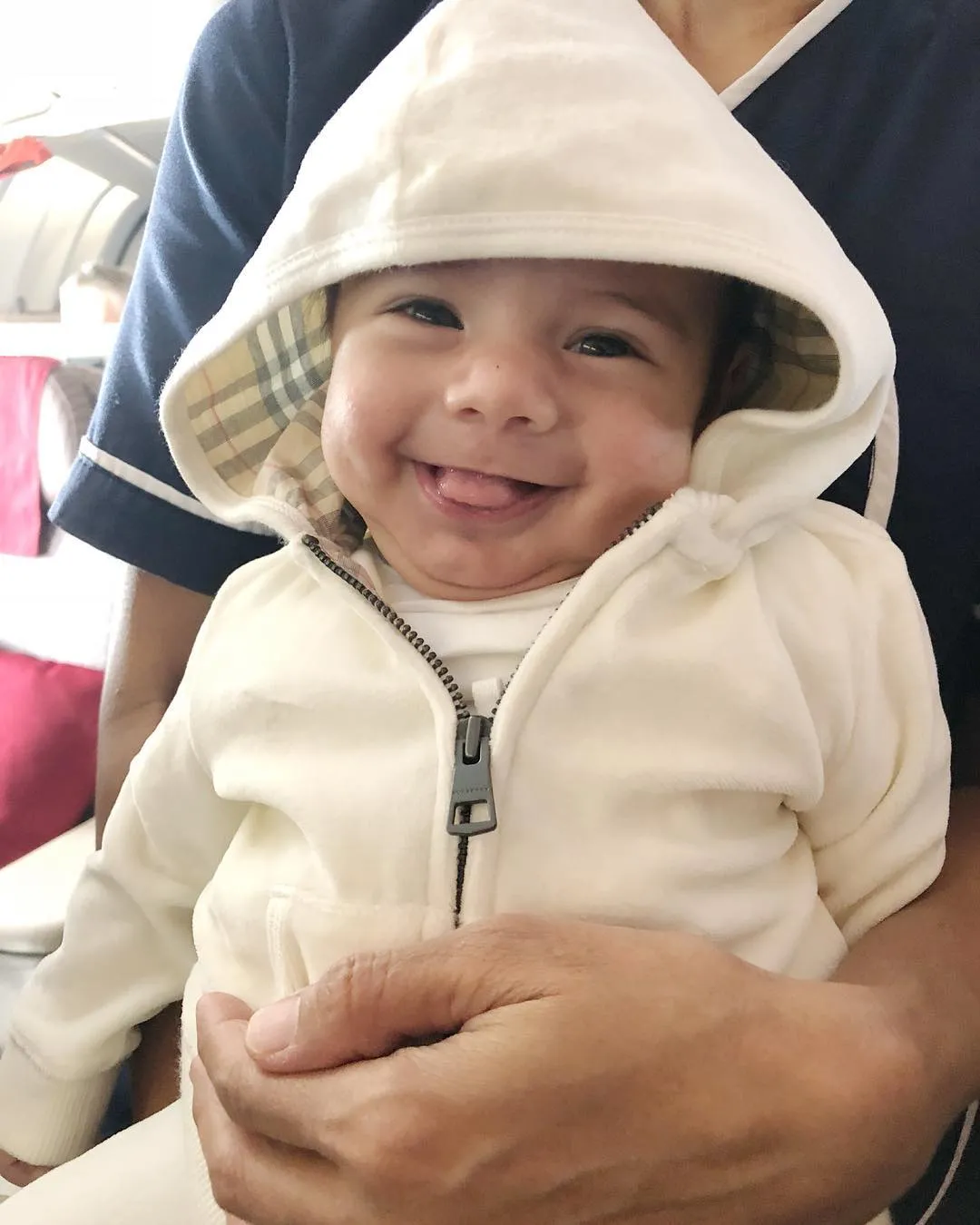 Beruntungnya Carissa Puteri Punya 2 Anak Cowok yang Ganteng Semua. Calon Imam Masa Depan! 22